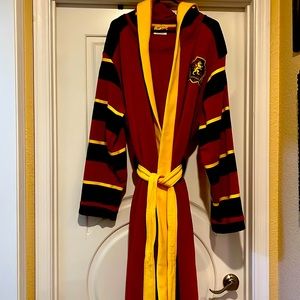 Harry Potter Robe Very good pre-owned condition. Size Large(Unisex)